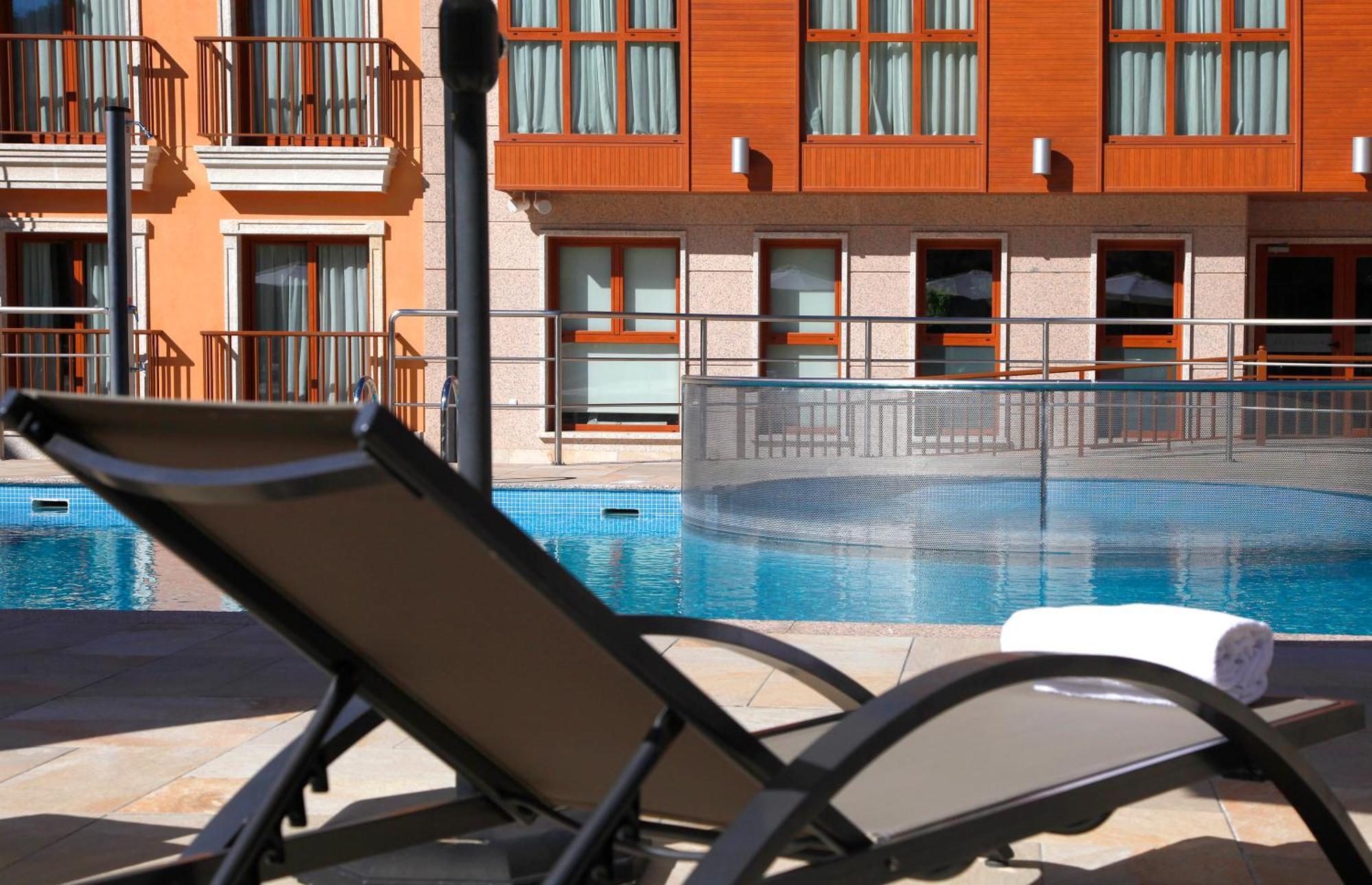 Apartahotel & Spa Jacetania Jaca Exteriör bild